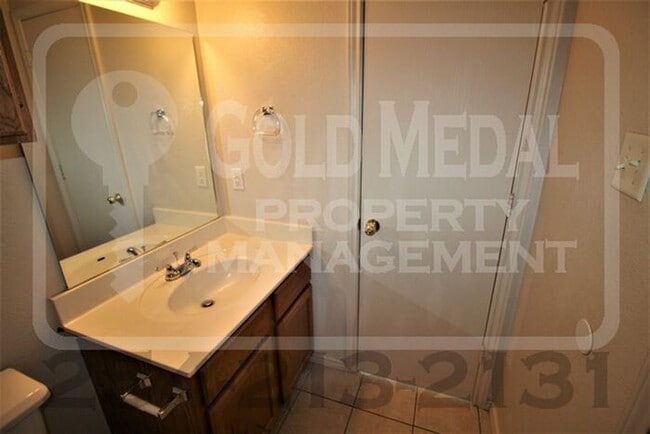 Building Photo - 1619 Inca Dr