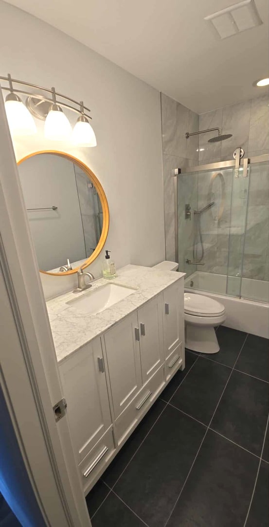 Building Photo - 5001 Carriage Way Dr