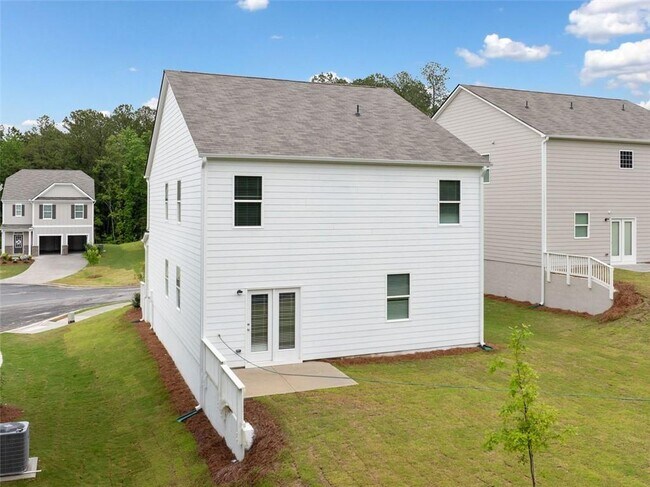 Building Photo - 283 White Cedar Dr