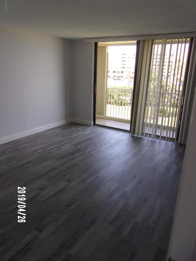 Building Photo - 840 N Atlantic Ave