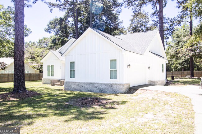 Building Photo - 119 Spring Creek Rd