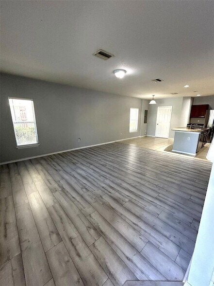 Building Photo - 4714 Chatterton Way