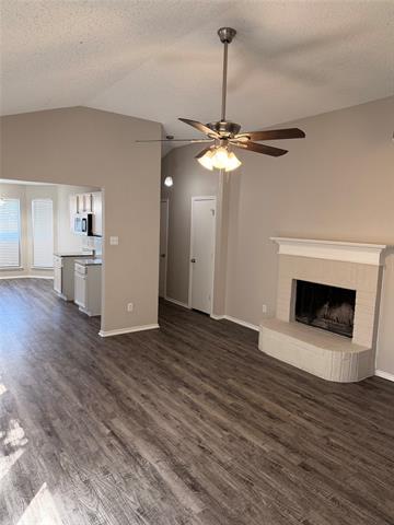 Building Photo - 6400 Fern Meadow Dr