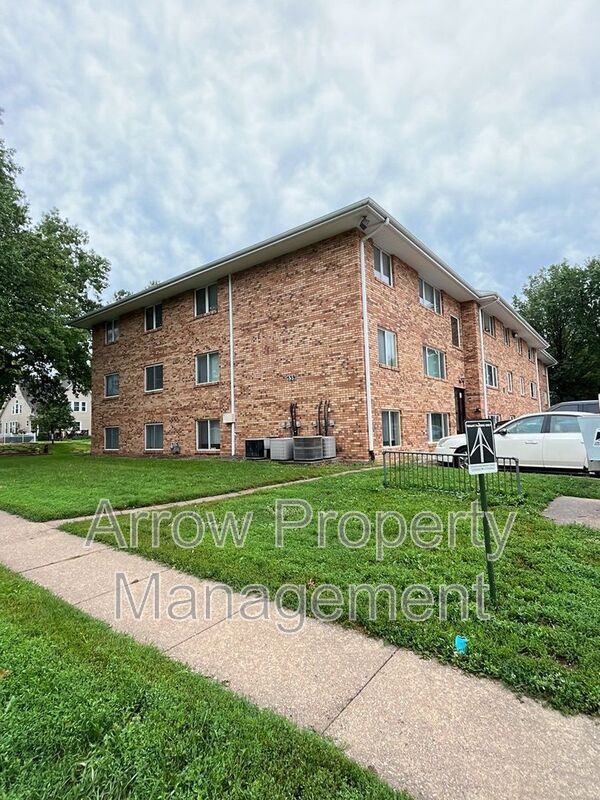 Building Photo - 539 N 24th St