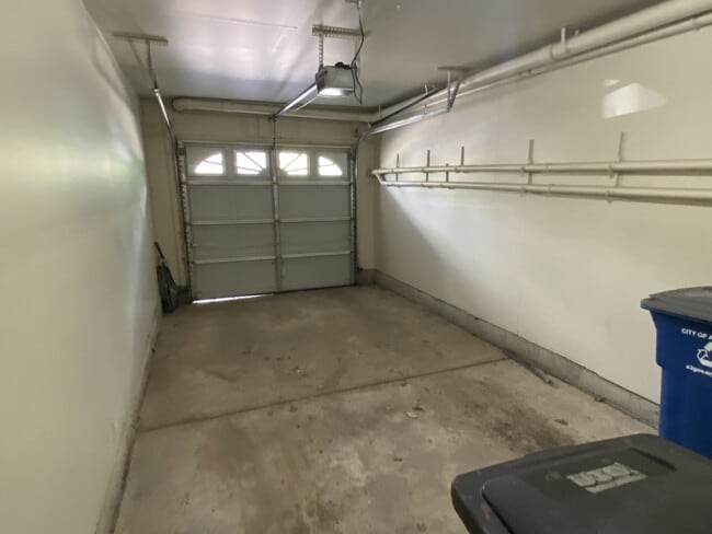 Building Photo - 1045 Maiden Ln