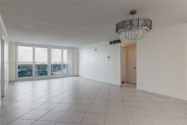 Building Photo - 6770 Indian Creek Dr