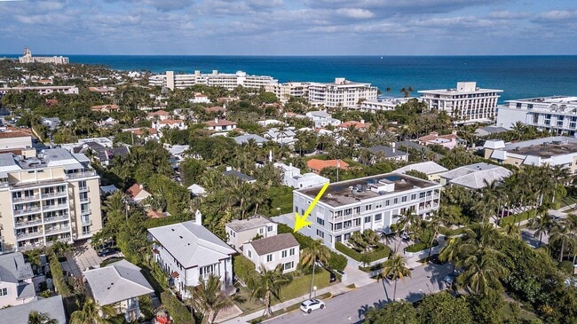 Building Photo - 155 Peruvian Ave