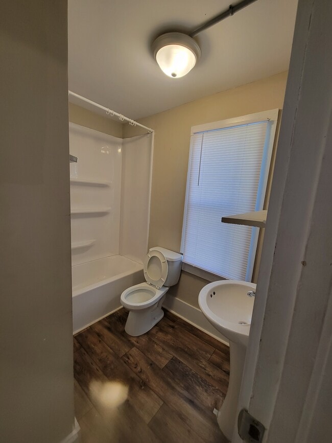 Building Photo - 902 East St