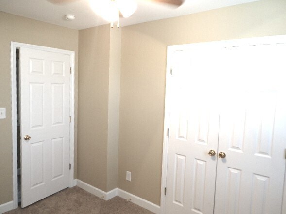 Building Photo - 7904 Willow Croft Dr