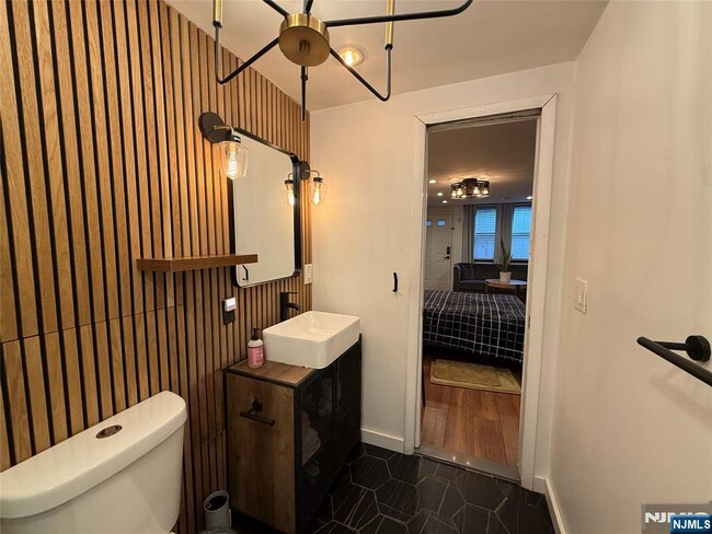 Building Photo - 42 Willow Wood Ct