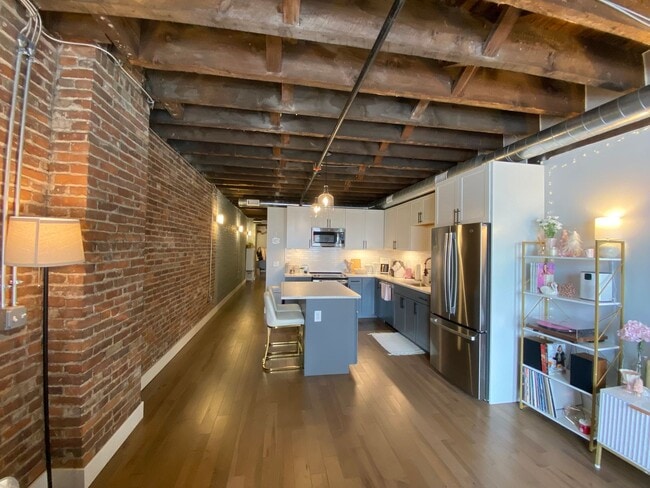 Building Photo - 1 bed/1 bath at The Hotel Street Lofts-Move in for $500