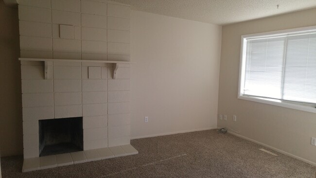 Building Photo - RH106 - Winchell Lane