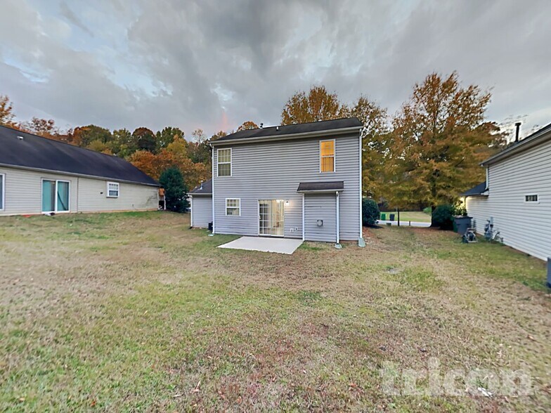 Building Photo - 310 Winding Canyon Dr