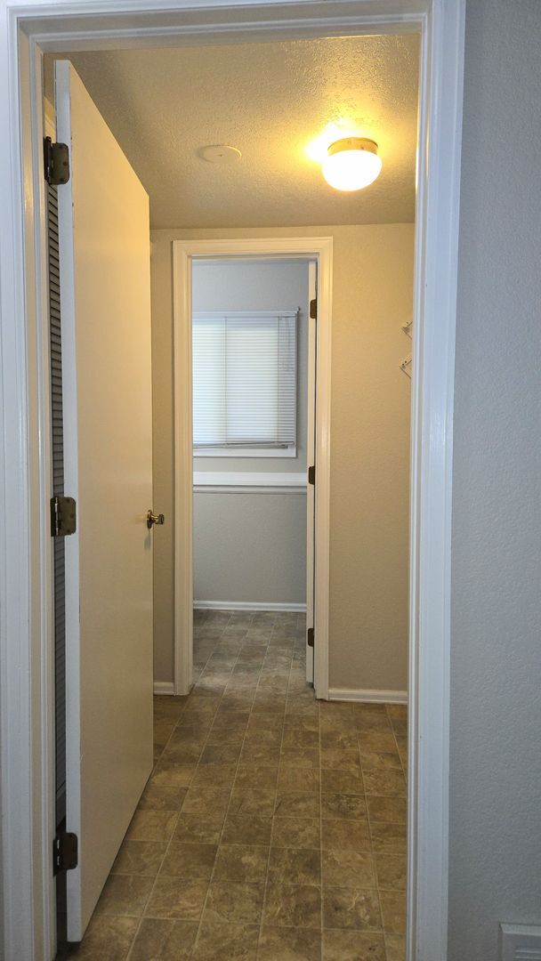 Building Photo - 4020 Thundercloud Dr
