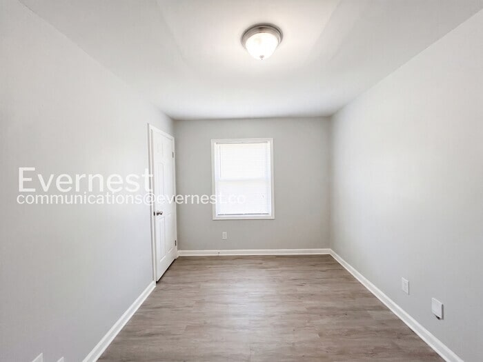 Building Photo - 5267 Joan of Arc Pl