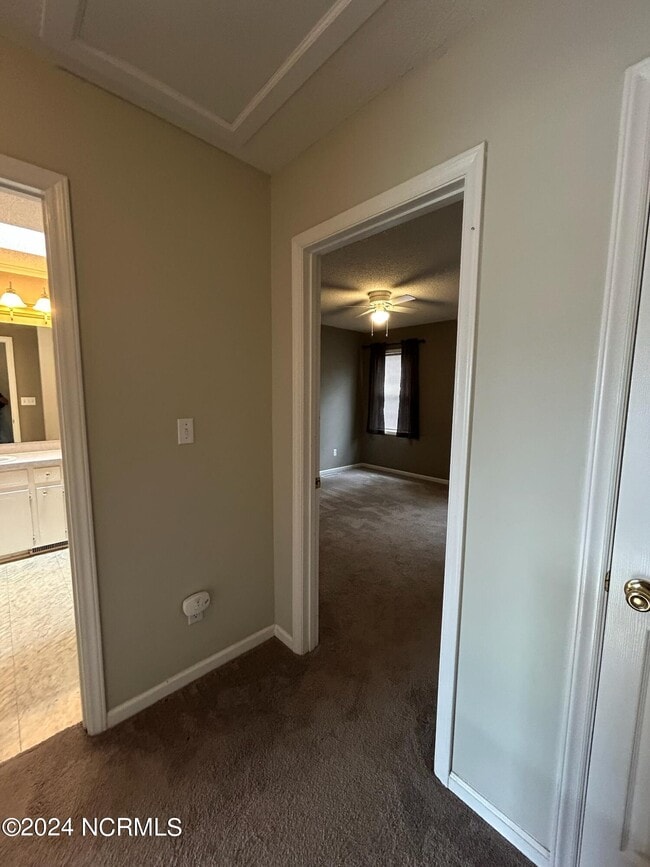 Building Photo - 3827 Sterling Pointe Dr