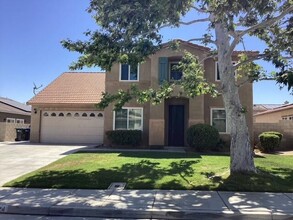 Building Photo - 39324 Kennedy Dr