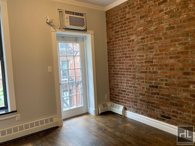 Building Photo - 219 E 28th St
