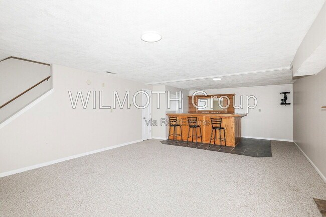 Building Photo - 9224 Oak Knoll Ln