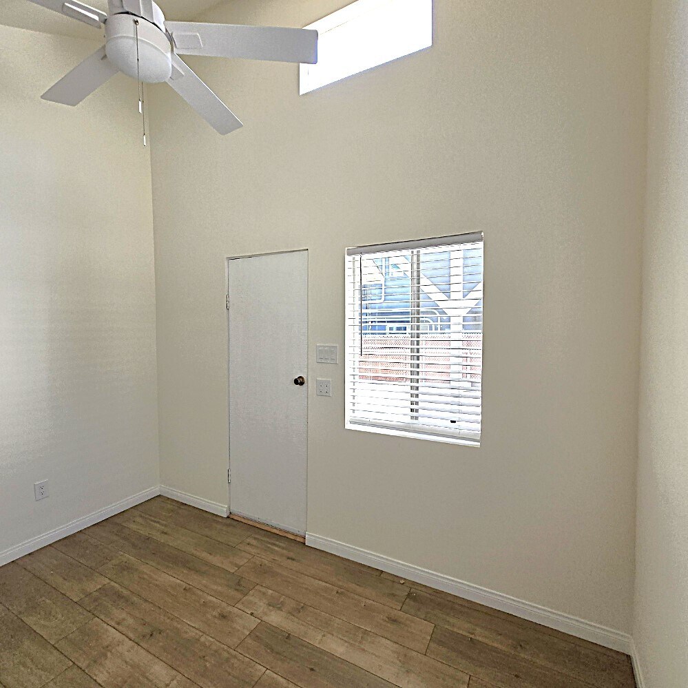 Building Photo - 5301 Cartwright Ave