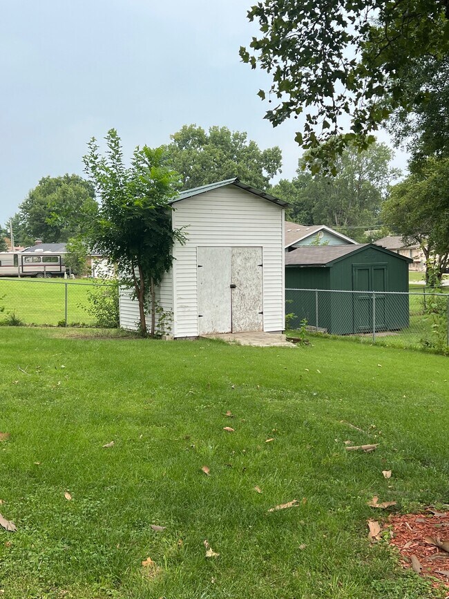 Building Photo - 304 Lawson Dr