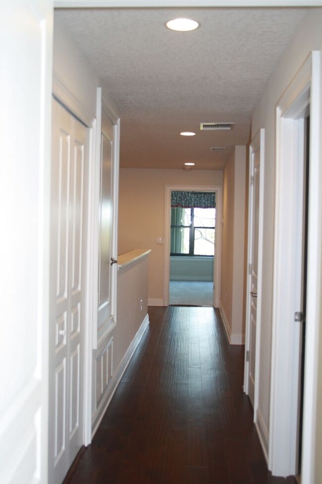 Building Photo - Just reduced! Beautiful Townhome in Pelica...