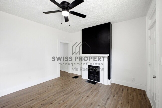Building Photo - 977 Miller Ave