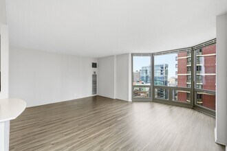 Building Photo - 1138 N Dearborn St