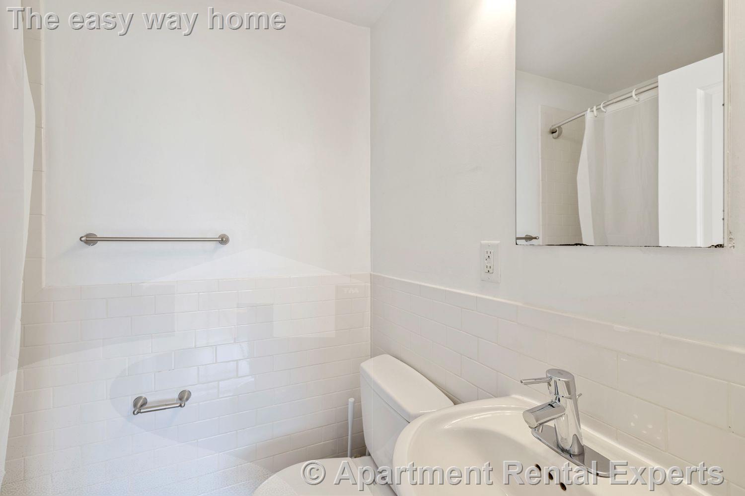 Building Photo - 134 Summer St