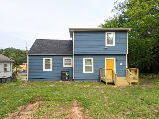 Building Photo - 2861 Forrest Hills Dr SW