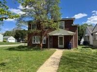 Building Photo - Grandview Area large 2 bedroom