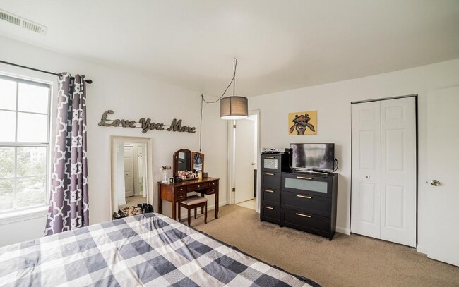 Building Photo - 6607 Rapid Water Way