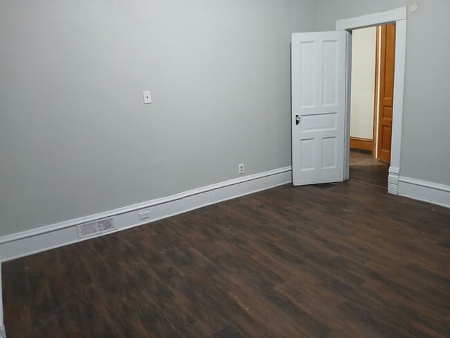 Building Photo - 510 S St Joseph St