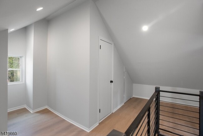 Building Photo - 108 Thomas St