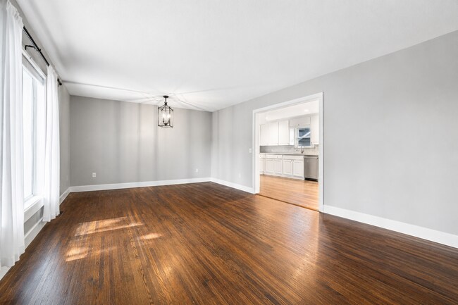 Building Photo - Ridglea Hills Living at Its Finest—Where Timeless Charm Meets Modern Style.