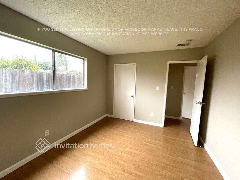 Building Photo - 4860 Teakwood Dr