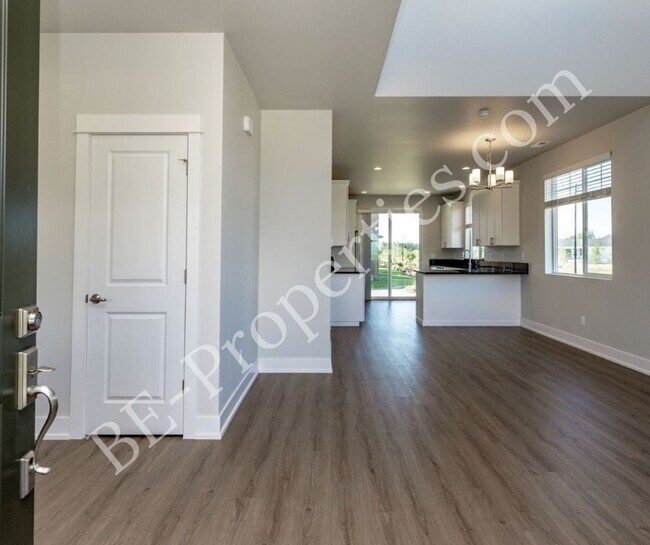 Building Photo - New Construction - Mountain View in the desirable Tehaleh community