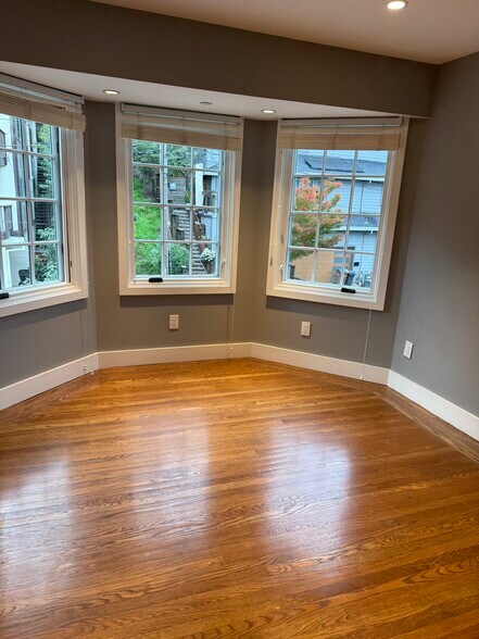 Primary - 196 Tunstead Ave