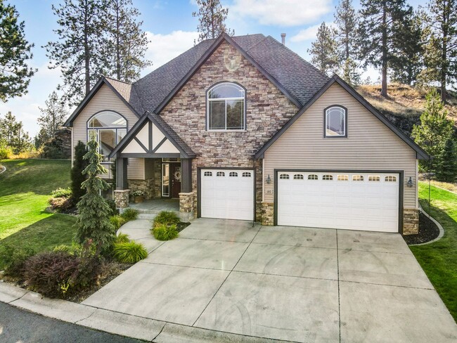 Building Photo - Dream Home At Shelley Lake