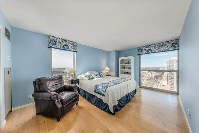 Master Bedroom - 1660 N Prospect Ave