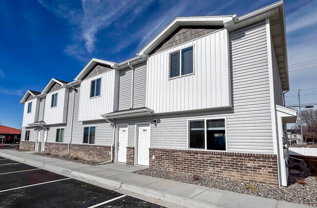 Building Photo - 190 Margette Way