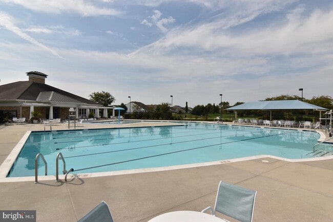 Building Photo - 20560 Charlotte Blvd