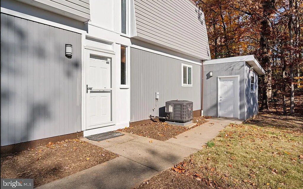 Entrance - 2395 Yarmouth Ct