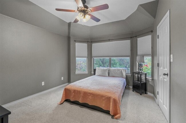 Building Photo - 7505 Roaring Springs Dr