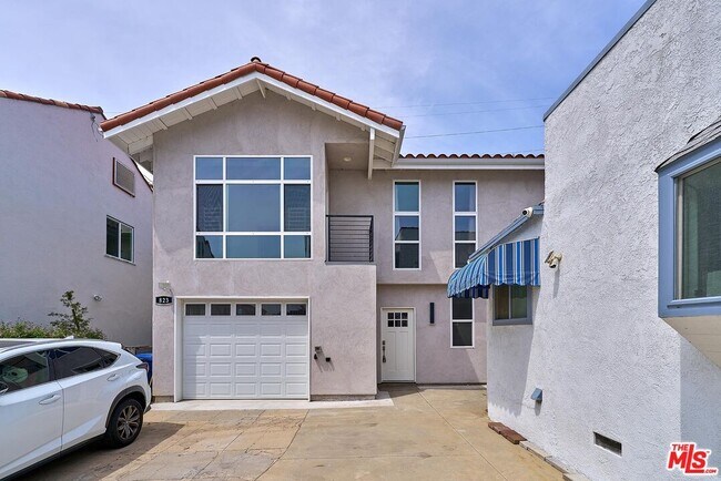 Building Photo - 823 Lorraine Blvd