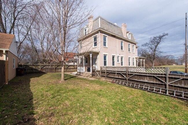 Building Photo - 1743 Compton Rd