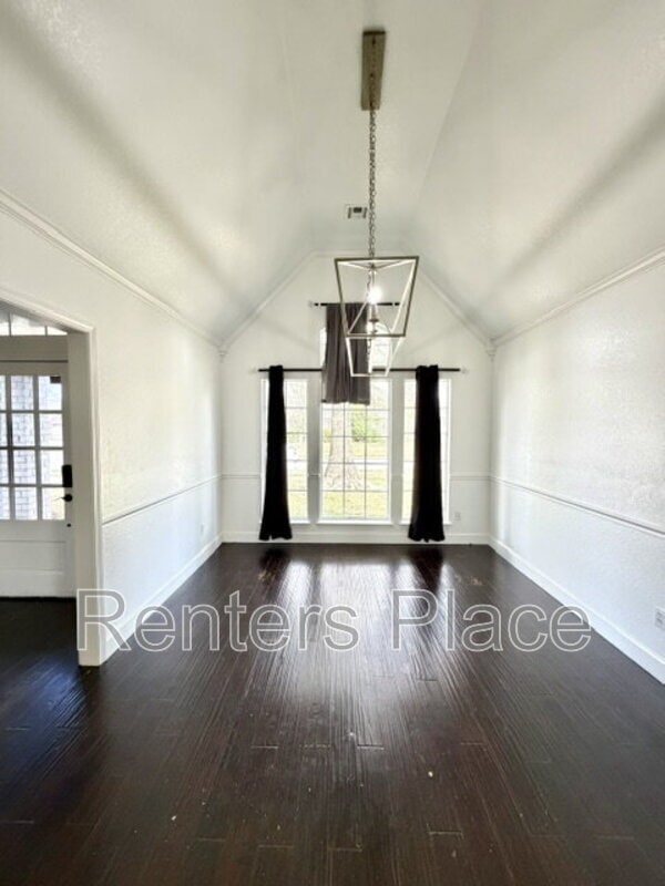 Building Photo - 3827 W Canton St