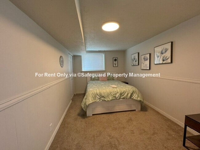 Building Photo - Spacious West Jordan Home on Large Corner Lot