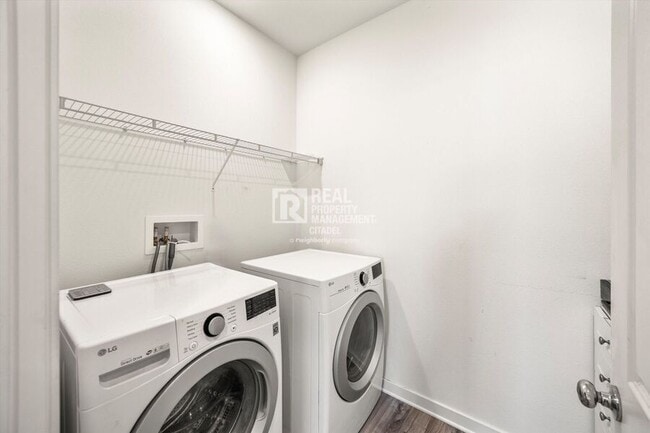 Building Photo - 1604 Armijo Pl