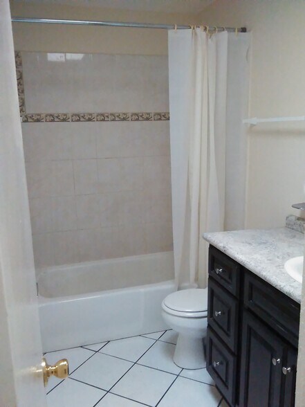 Building Photo - 2001 Amy Sue Dr